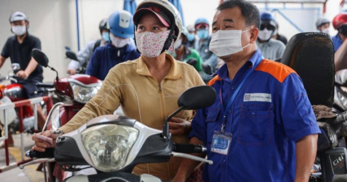 Phó Thủ tướng chỉ đạo xử lý nghiêm các hành vi đầu cơ găm hàng buôn lậu xăng dầu