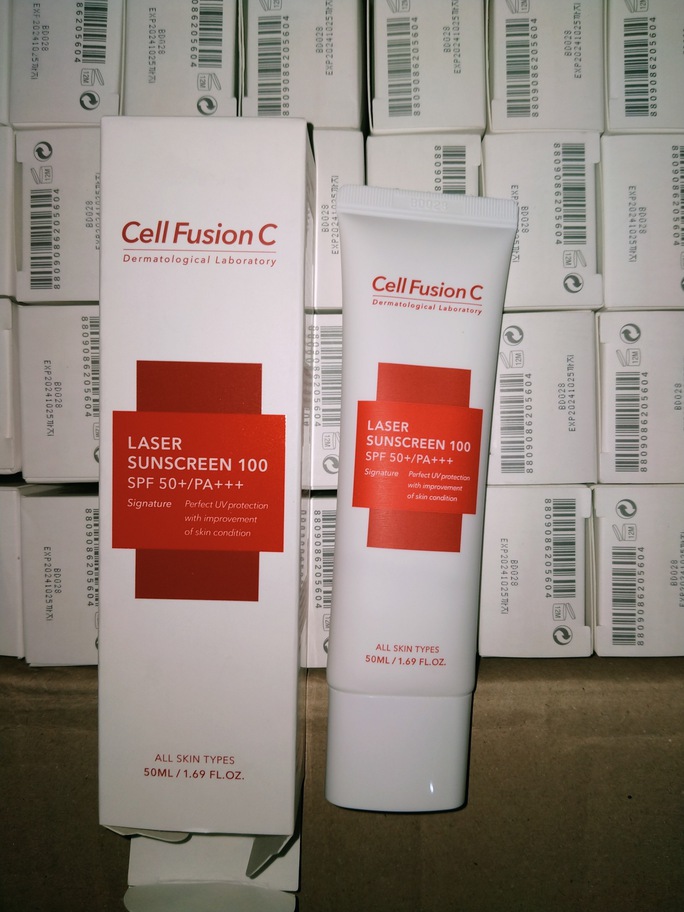 Thu giữ số lượng lớn mỹ phẩm thực phẩm chức năng Hàn Quốc không rõ nguồn gốc