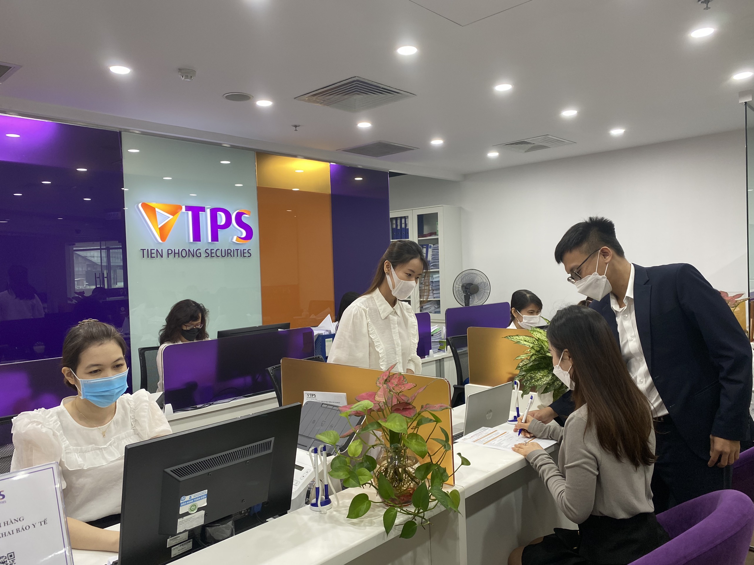 Miệt mài mua lại trái phiếu trước hạn rủi ro từ nợ trái phiếu của TPBank vẫn tăng trưởng