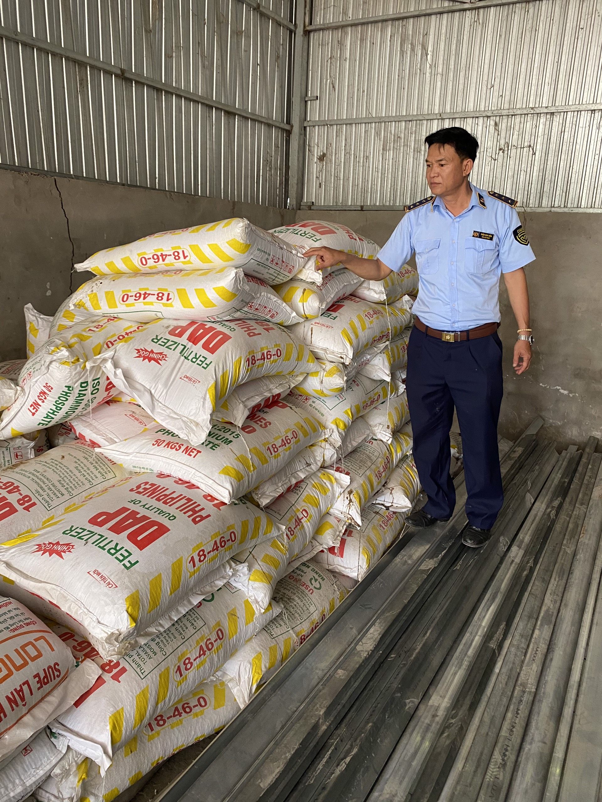 Nhức nhối vấn nạn phân bón giả hoành hành ở các tỉnh miền Tây