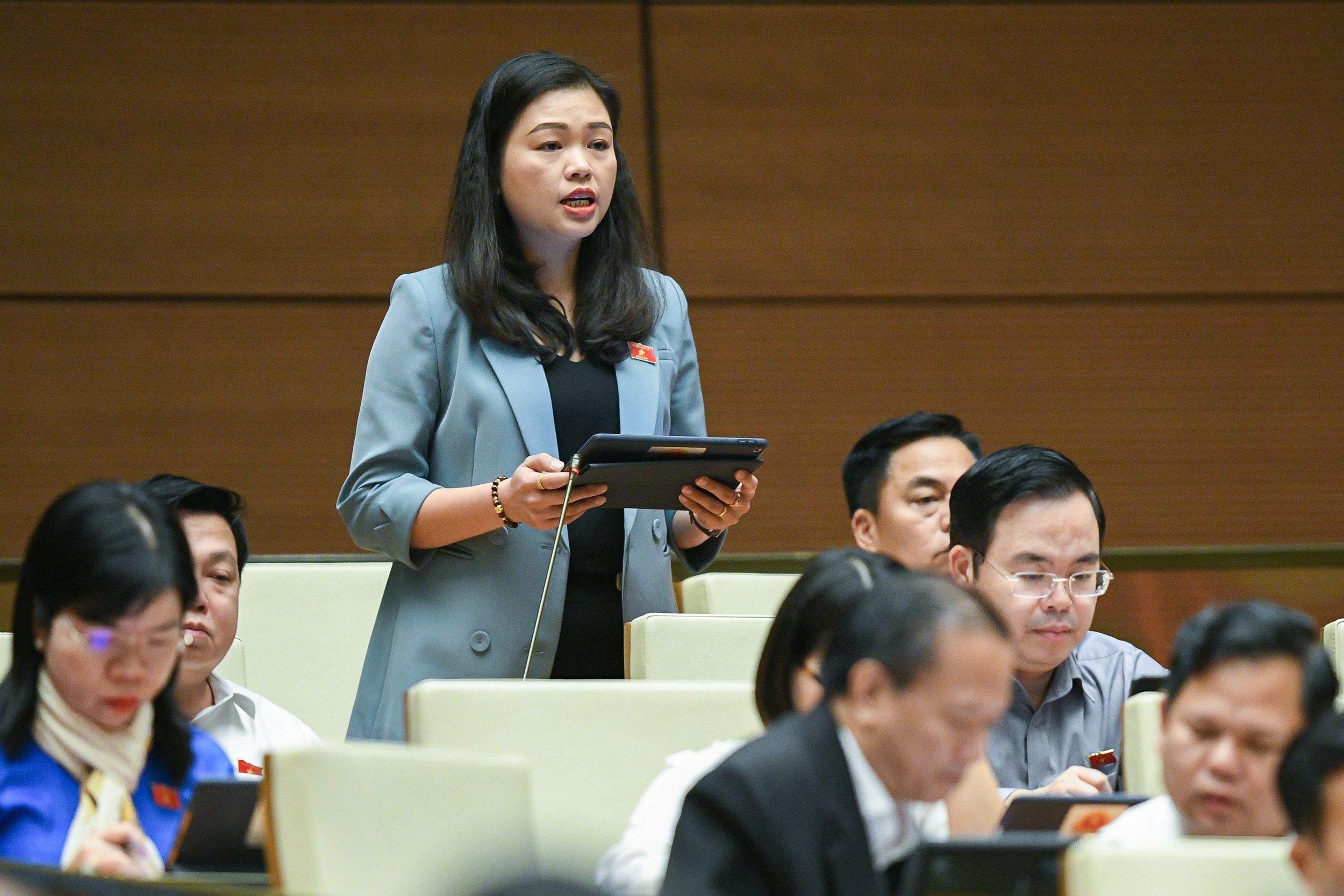 ĐBQH Cần một chương đấu thầu riêng về thuốc để giải quyết tình trạng thiếu trang thiết bị y tế