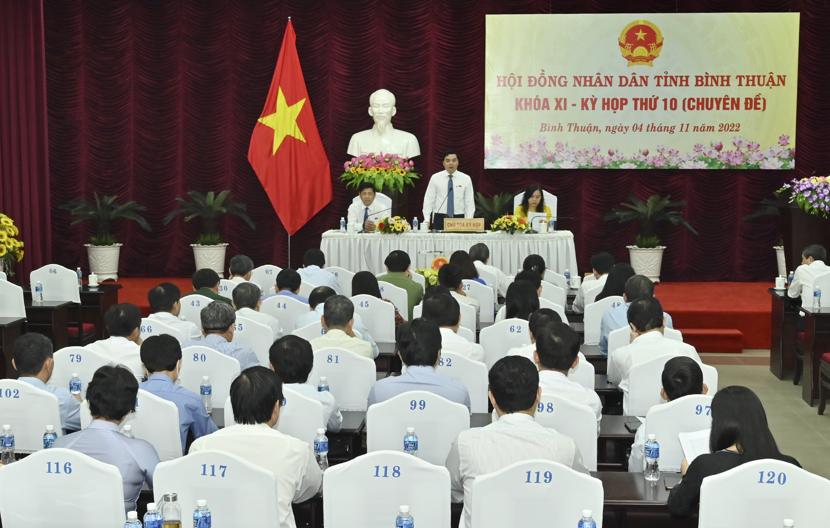 Miễn nhiệm chức Chủ tịch UBND tỉnh Bình Thuận đối với ông Lê Tuấn Phong