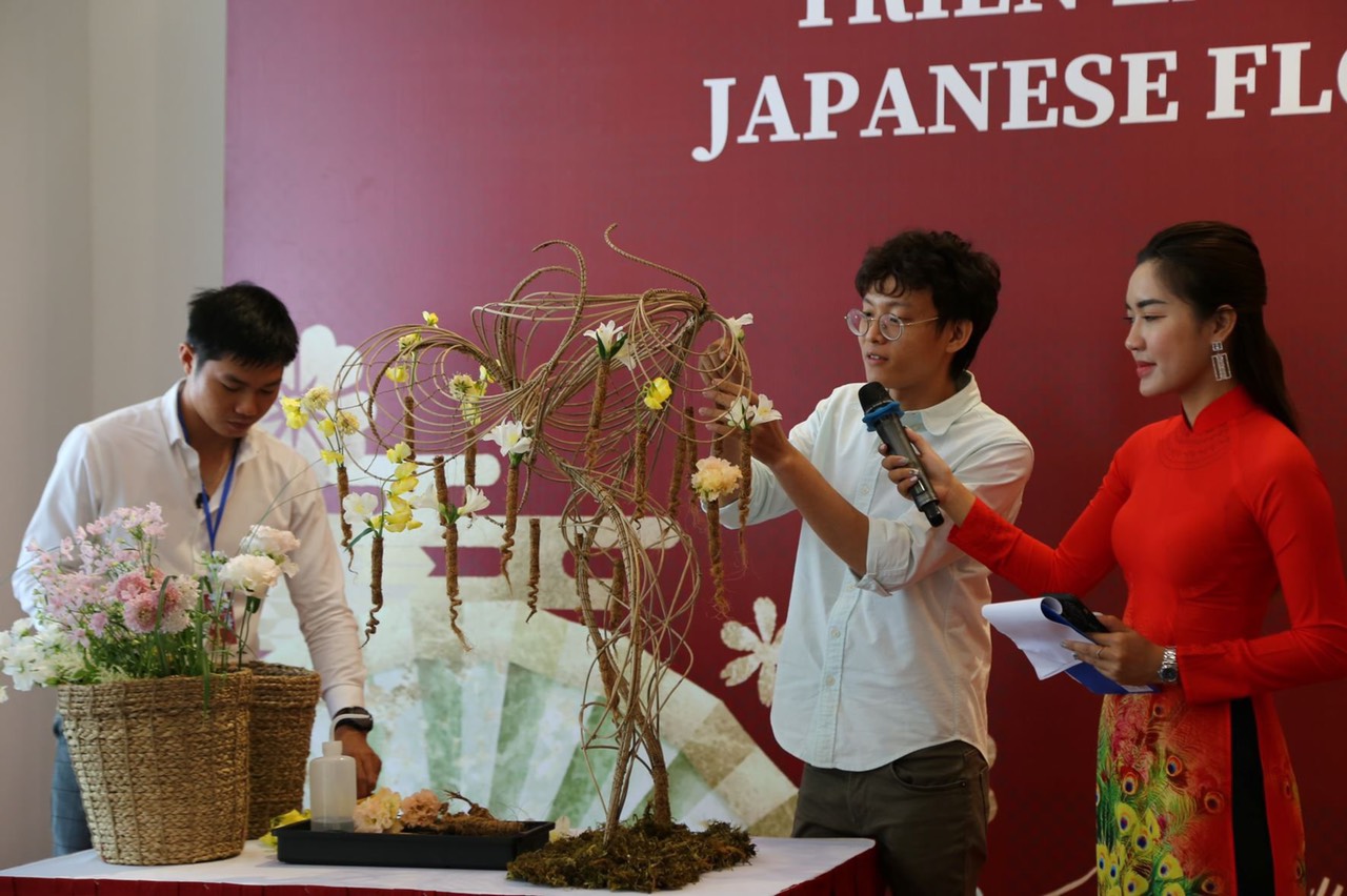 Triển lãm hoa Nhật tại Hà Nội Độc đáo rực rỡ sắc màu và cơ hội hợp tác