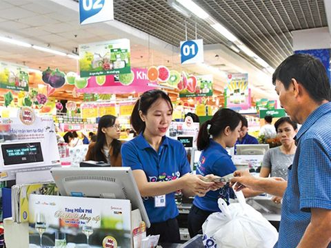 Doanh nghiệp dịch vụ thương mại ráo riết tìm lao động thời vụ cuối năm