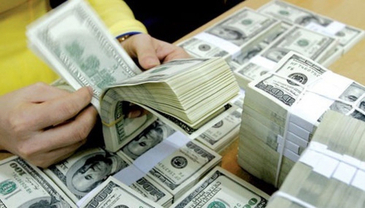 Tỷ giá USD hôm nay 2112 Đồng đô tiếp tục lao dốc