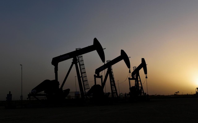 Giá xăng dầu hôm nay 105 Giá dầu Brent trượt xuống còn 1059 USDthùng