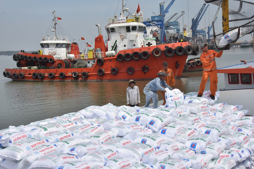 Trước diễn biến phức tạp của thị trường đề nghị chuyển phân bón sang đối tượng chịu thuế 