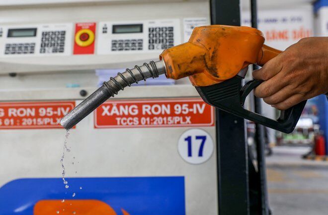 Giá xăng dầu hôm nay 146 Tăng nhẹ