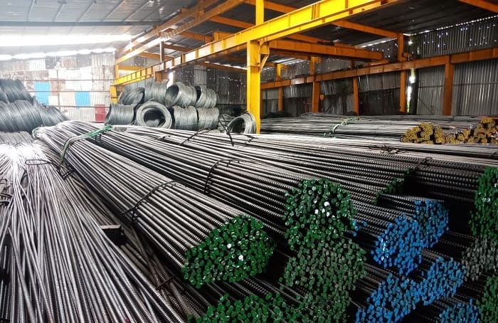 Giá thép tiếp tục giảm
