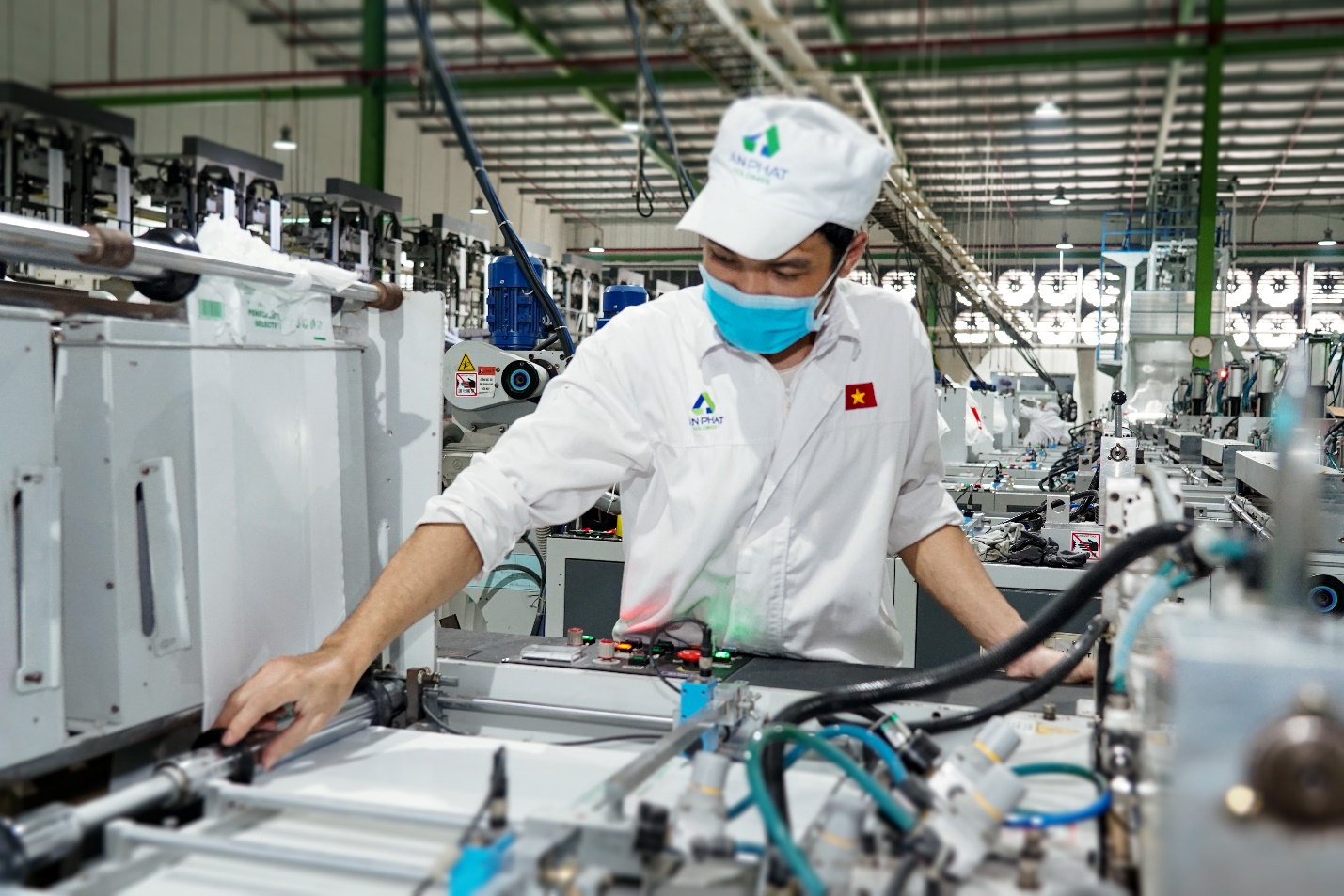 Nhựa An Phát Xanh AAA đấu giá thành công gần 56 triệu cổ phiếu thu về hơn 670 tỷ đồng