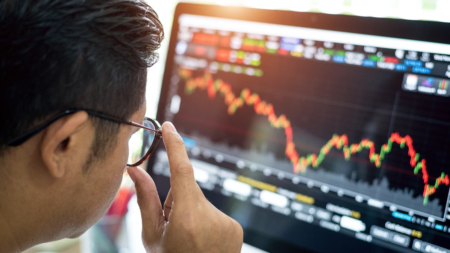 Vốn hóa thị trường của ngành chứng khoán đã bốc hơi gần 200000 tỷ đồng