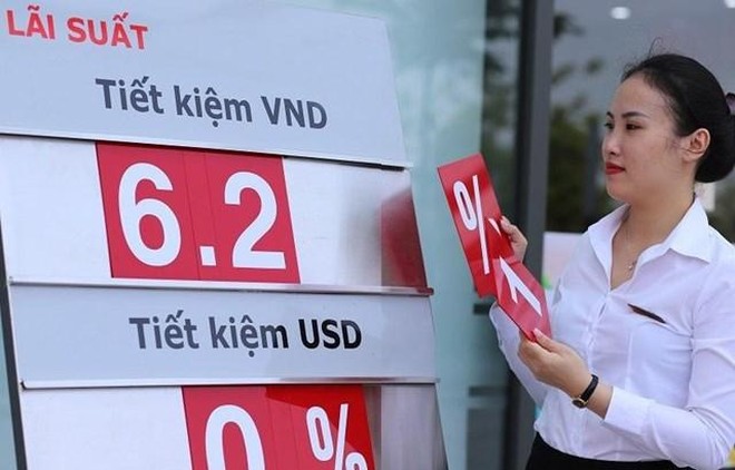 Đường đua tăng lãi suất tiết kiệm ngày càng sôi động