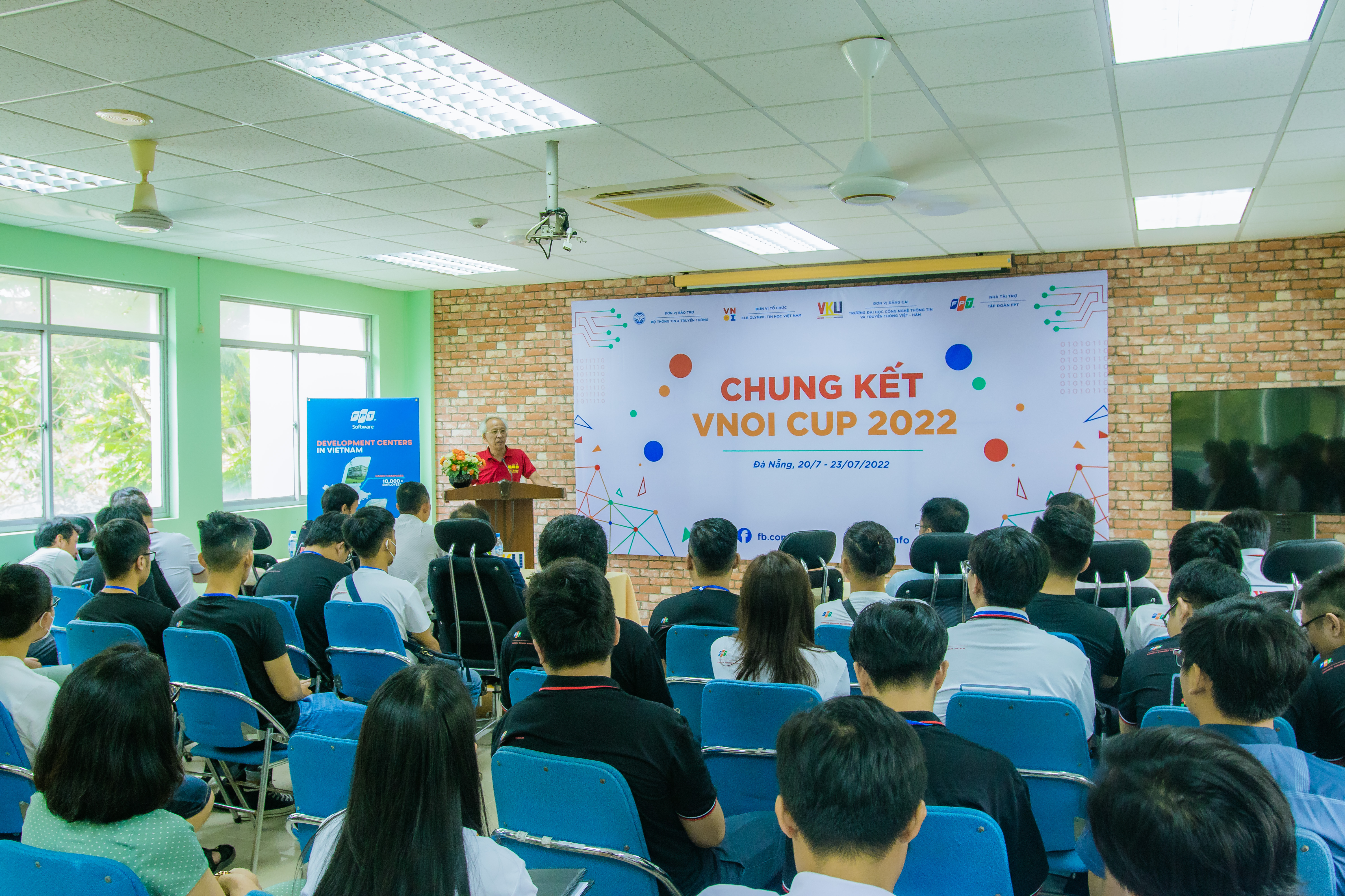 Sắp diễn ra vòng chung kết kỳ thi lập trình đỉnh cao VNOI CUP 2022