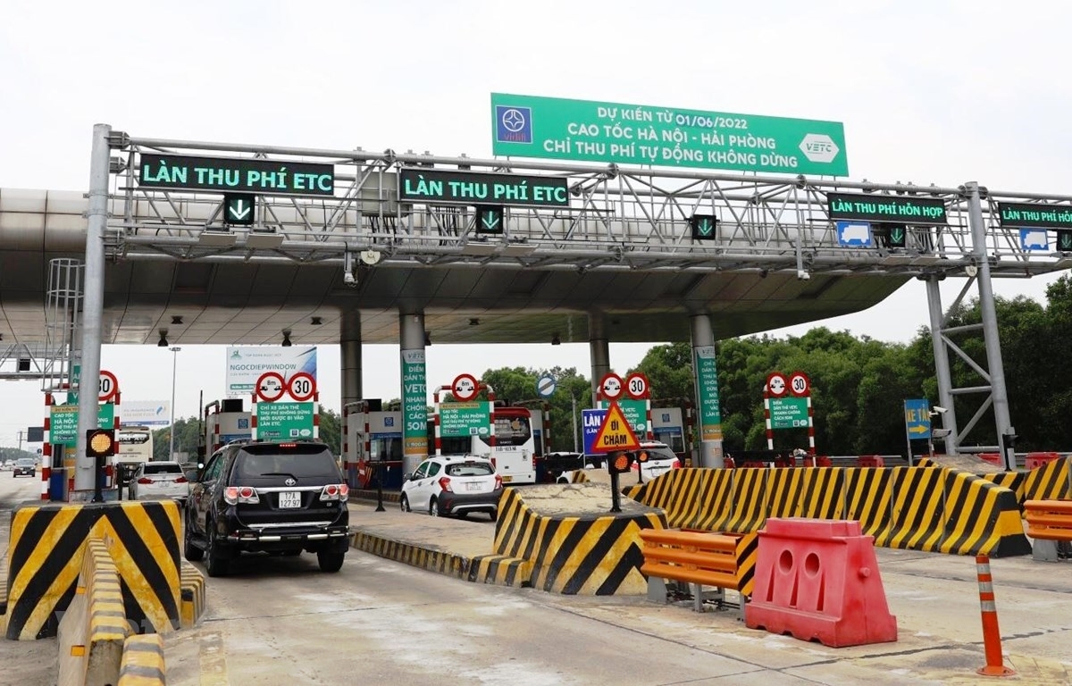 Bộ GTVT yêu cầu xử lý ngay những bất cập thu phí không dừng