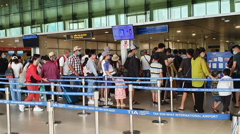 Không để xảy ra tình trạng tăng vé máy bay trái quy định