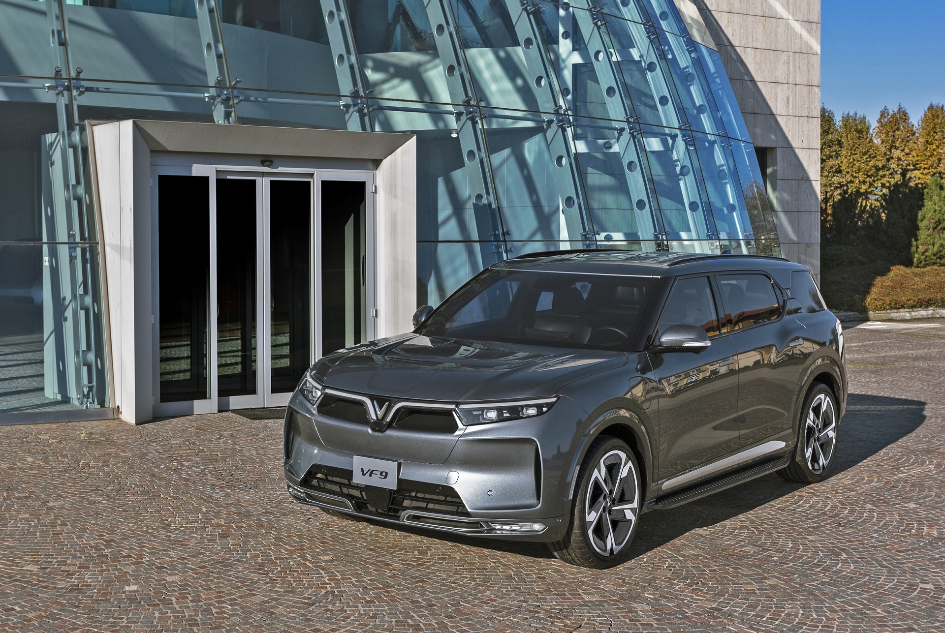 VinFast tăng giá xe VF 8 VF 9 từ ngày 04072022