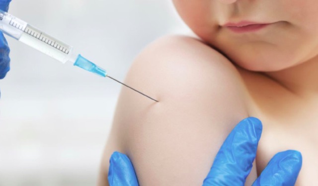 Sở Y tế Hà Nội yêu cầu tăng tốc tiêm vaccine COVID19 cho trẻ từ 5 11 tuổi