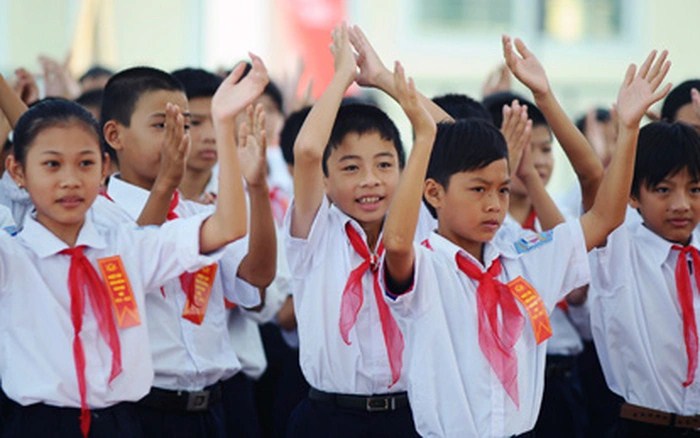 Bà RịaVũng Tàu cấm các trường ép học sinh mua may đồng phục