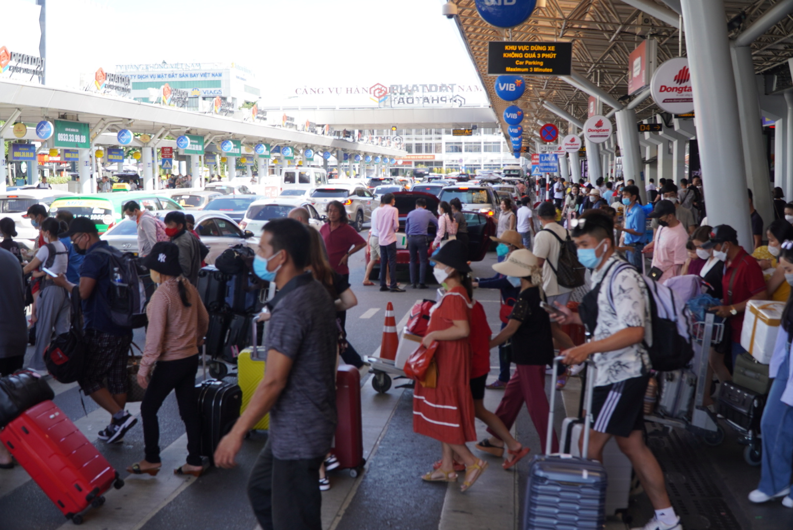 Sân bay Tân Sơn Nhất lên phương án đón 120000 kháchngày dịp Lễ Quốc khánh 29