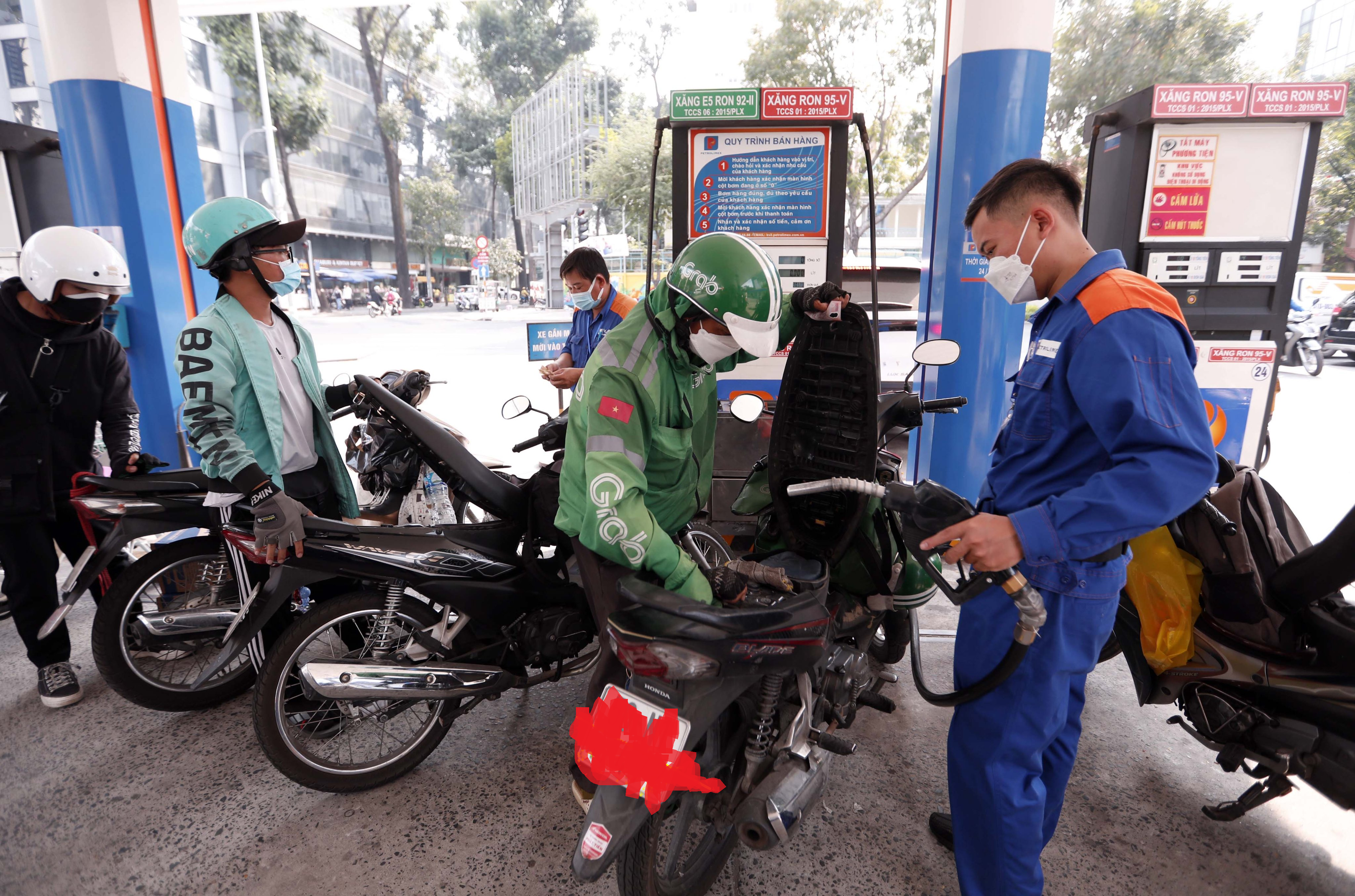 Giảm thuế bảo vệ môi trường với xăng dầu khiến ngân sách thất thu gần 9000 tỷ đồng