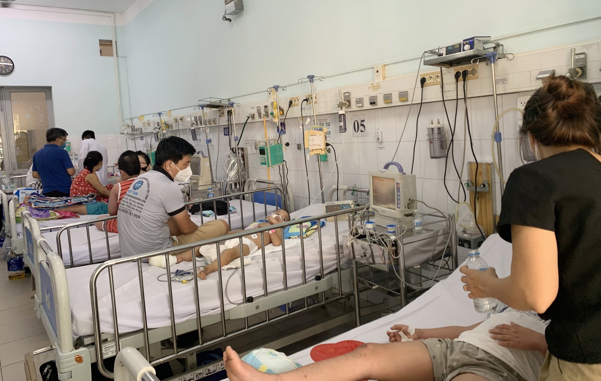 TPHCM số ca mắc sốt xuất huyết và tay chân miệng giảm nhưng vẫn ở mức cao