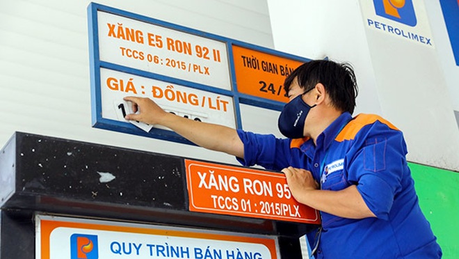 Đề xuất cho phép doanh nghiệp điều chỉnh đột xuất khi giá xăng dầu biến động vượt ngưỡng