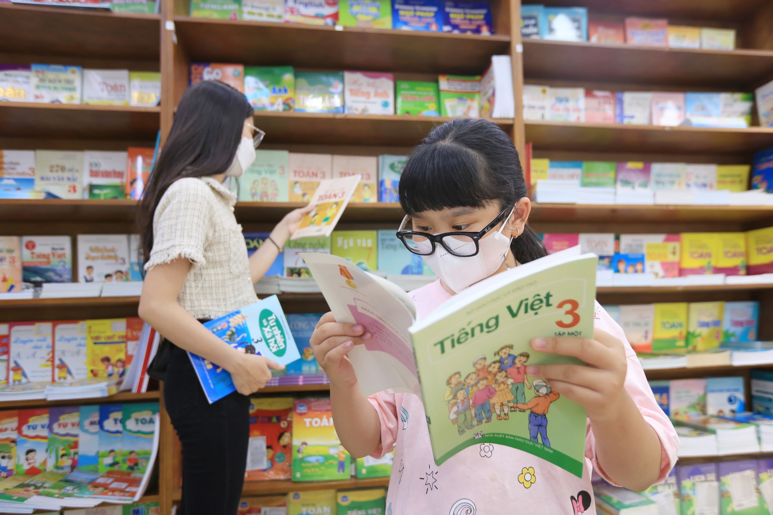 Bộ GDĐT Sách giáo khoa mới sẽ được tinh giản để giảm giá thành