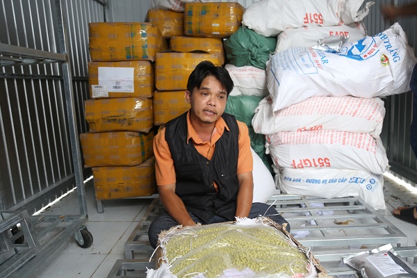 Công an tỉnh Sóc Trăng triệt phá cơ sở pha chế đóng gói số lượng lớn thuốc nuôi trồng thủy sản giả
