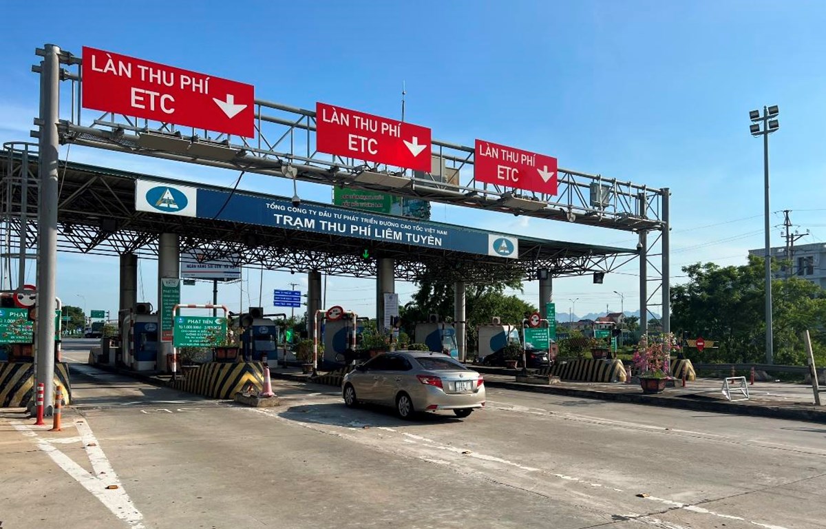 Cần hơn 13000 tỉ đồng để xử lý bất cập tại các trạm thu phí