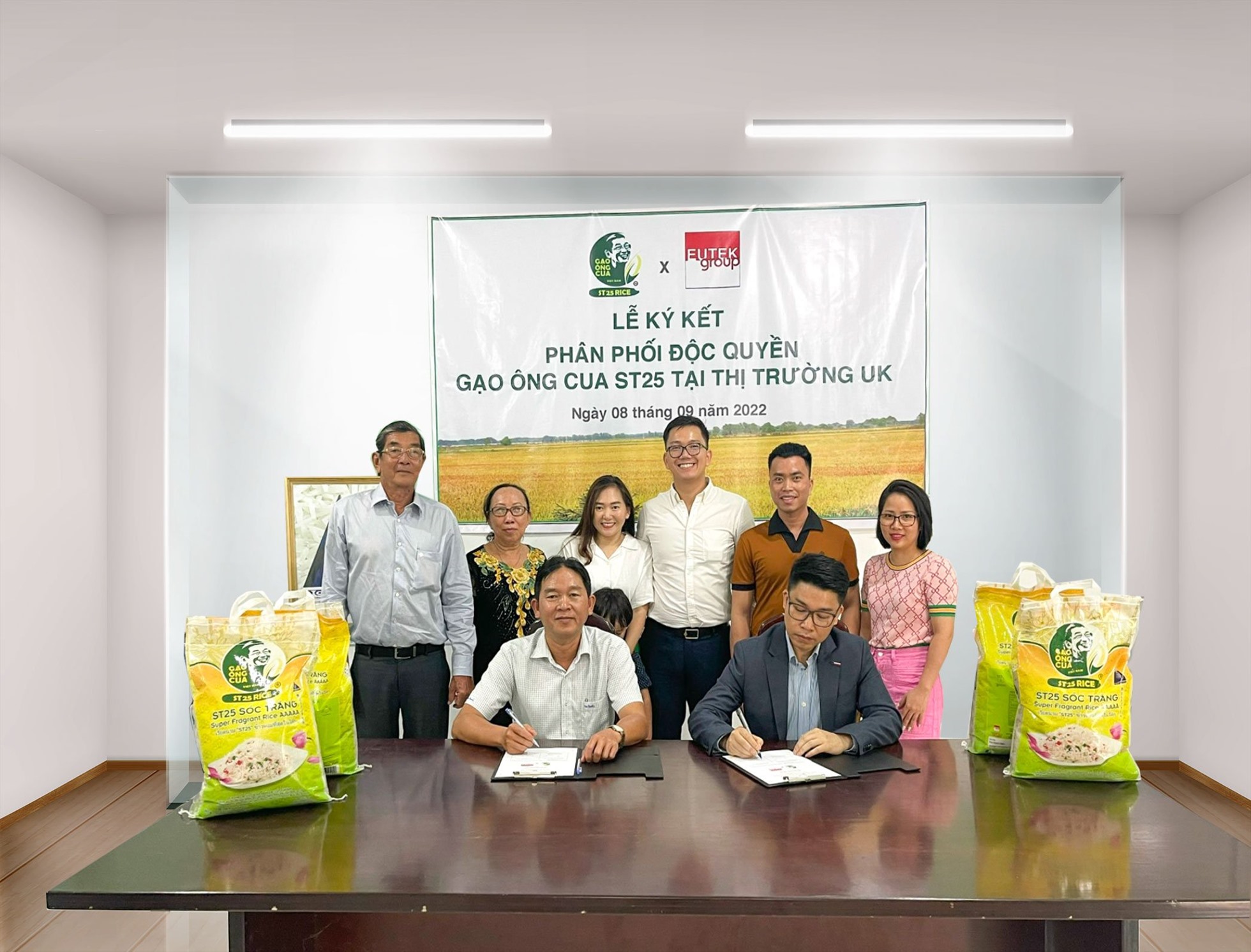 Gạo Ông Cua ST25 chính thức vào thị trường Anh