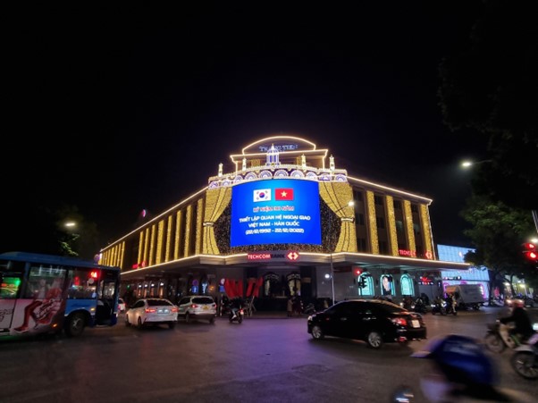 Hà Nội Seoul rực sáng trong tối kỷ niệm 30 năm quan hệ ngoại giao Việt Hàn 