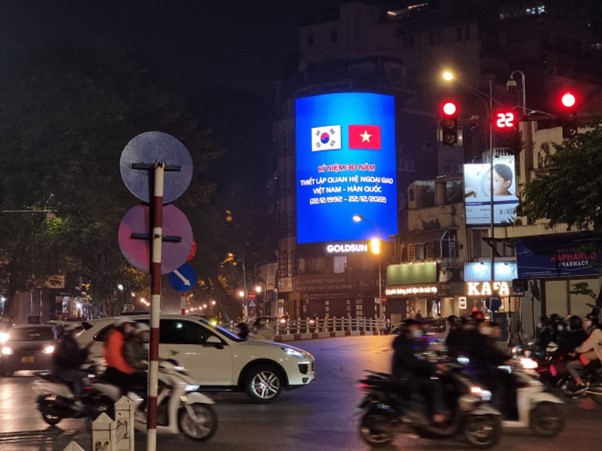 Hà Nội Seoul rực sáng trong tối kỷ niệm 30 năm quan hệ ngoại giao Việt Hàn 