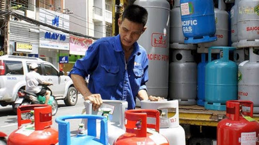 Giá gas hôm nay 111 Giá gas bán lẻ trong nước tăng thêm 4000 5000 đồngbình 12kg