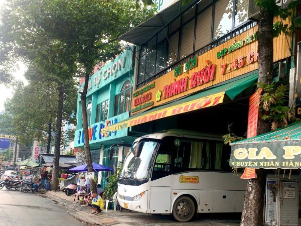 Công an điều tra dấu hiệu trốn thuế tại nhà xe Thành Bưởi