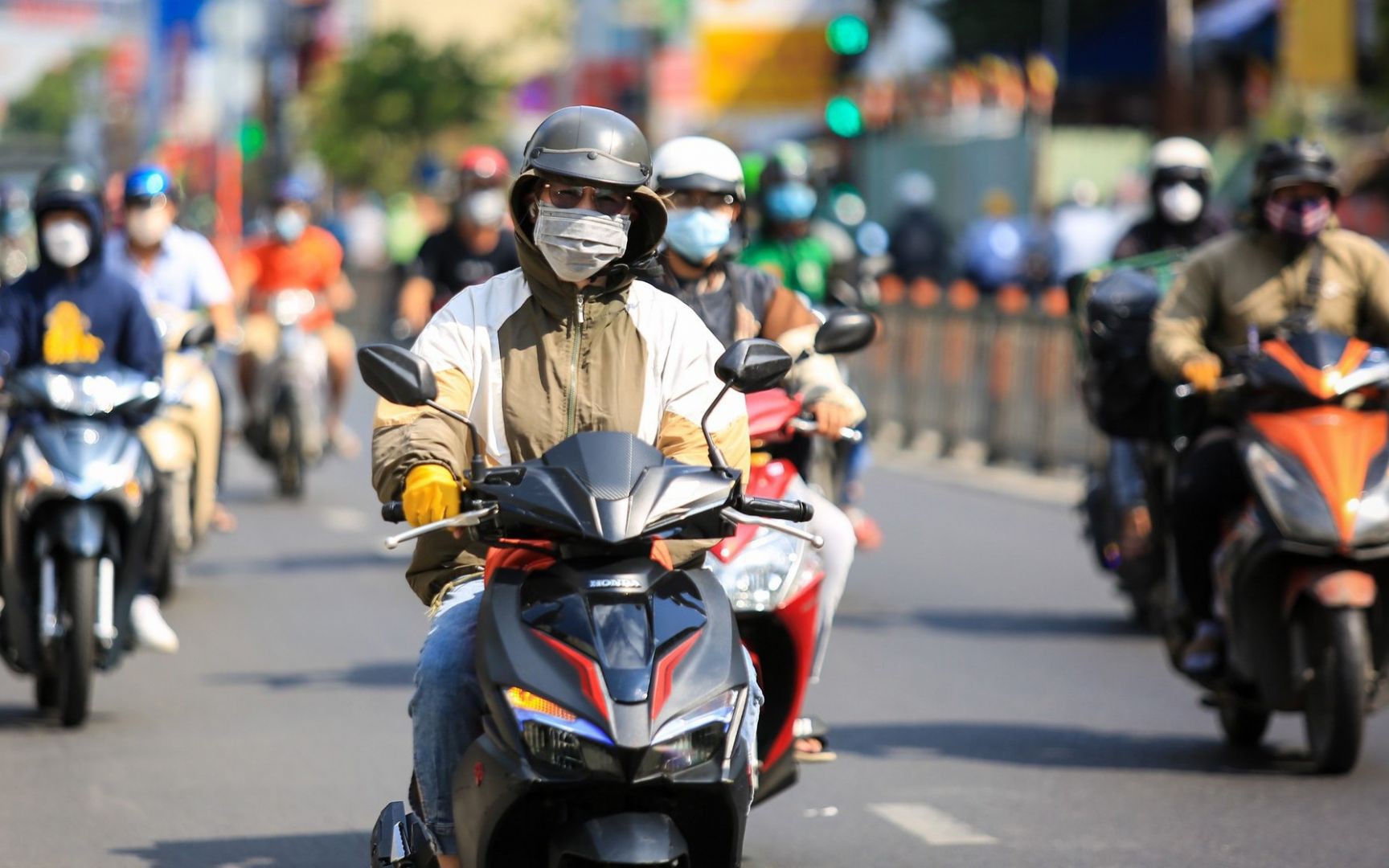 Thời tiết hôm nay 412 Miền Bắc tăng nhiệt Trung Bộ vẫn mưa rào nhiều nơi