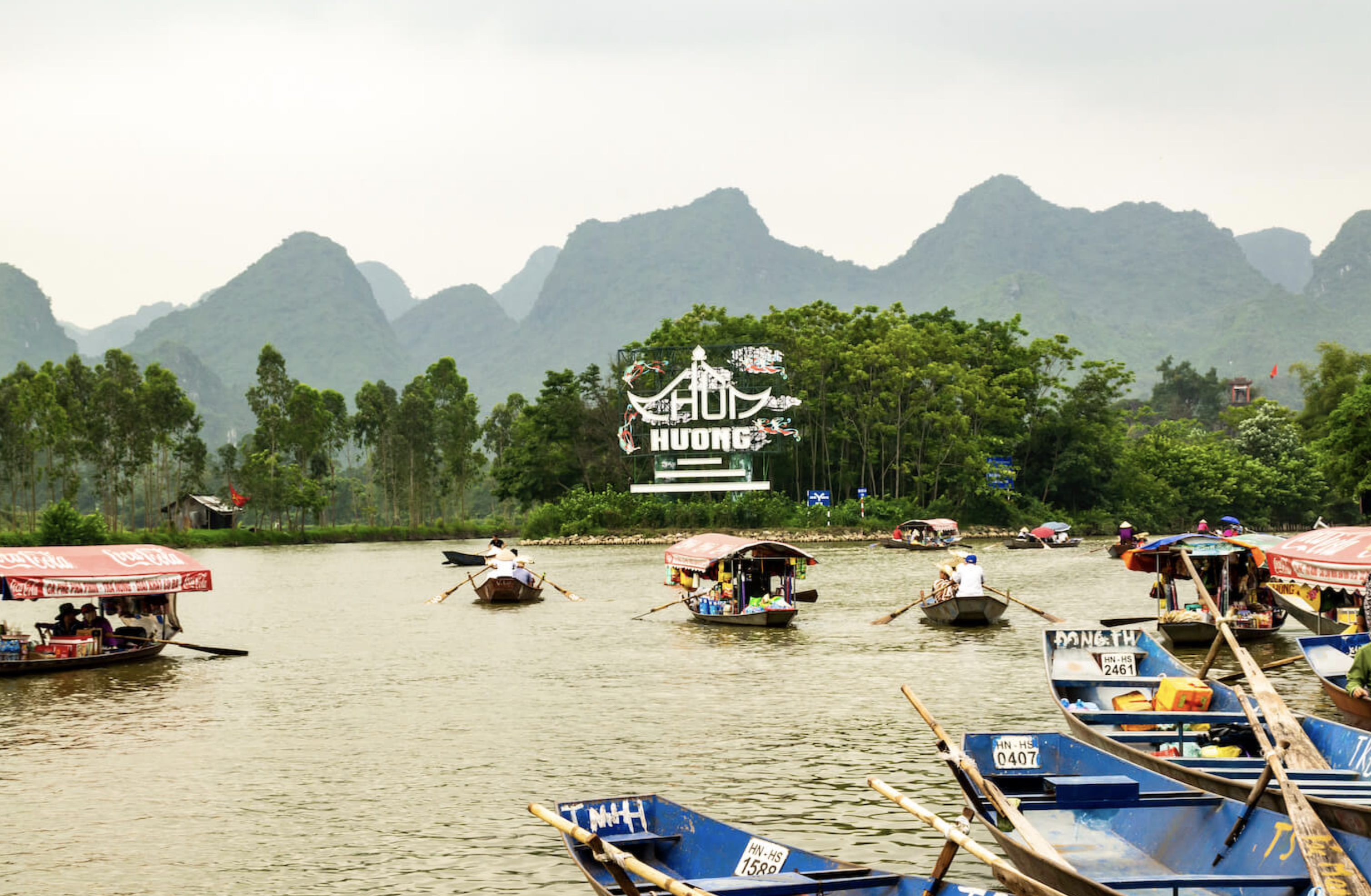 Hà Nội Giá vé tham quan chùa Hương tăng từ 78000 đồng lên 120000 đồngngười