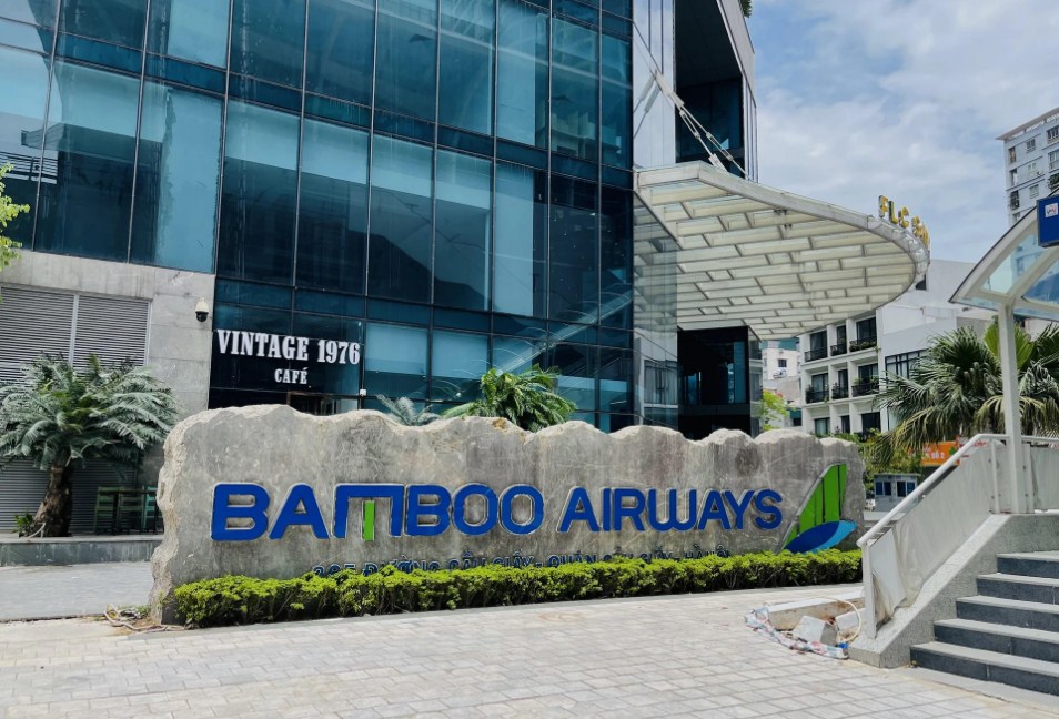 Sau khi đổi chủ tòa nhà Bamboo Airways đổi tên thành The West
