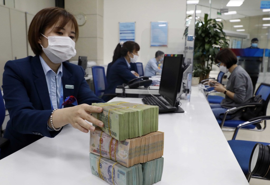 Hiệp hội Ngân hàng kêu gọi các hội viên giảm lãi suất từ 152