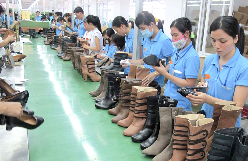 Con đường vượt 'đỉnh' của dệt may da giày vẫn gập ghềnh