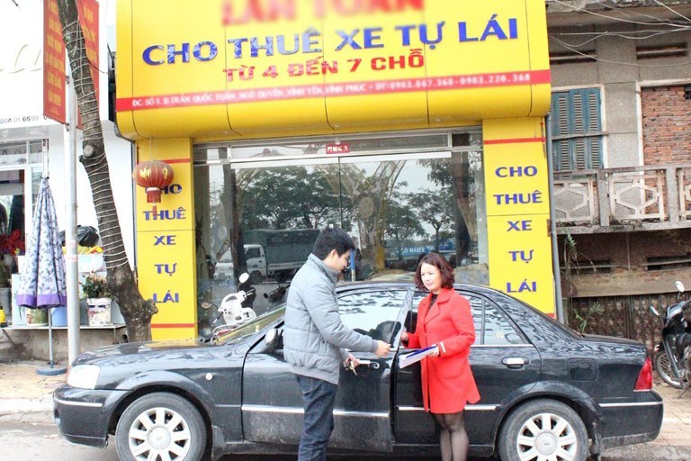 Dịch vụ thuê xe tự lại cháy hàng dịp Tết