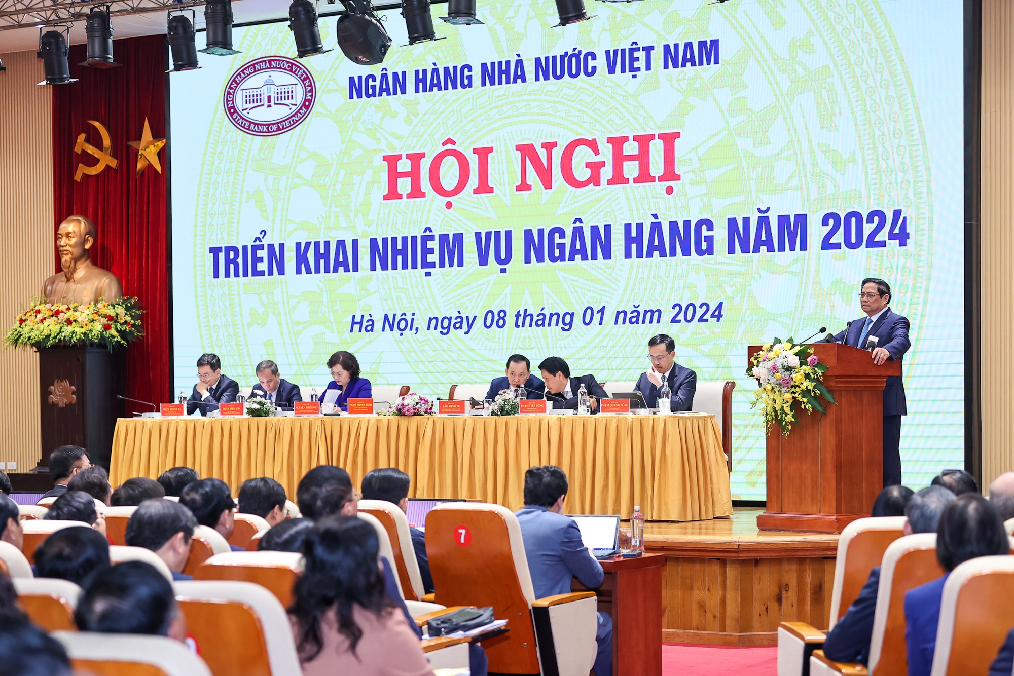 Thủ tướng Không để bị động bất ngờ về chính sách tiền tệ người dân doanh nghiệp thiếu vốn
