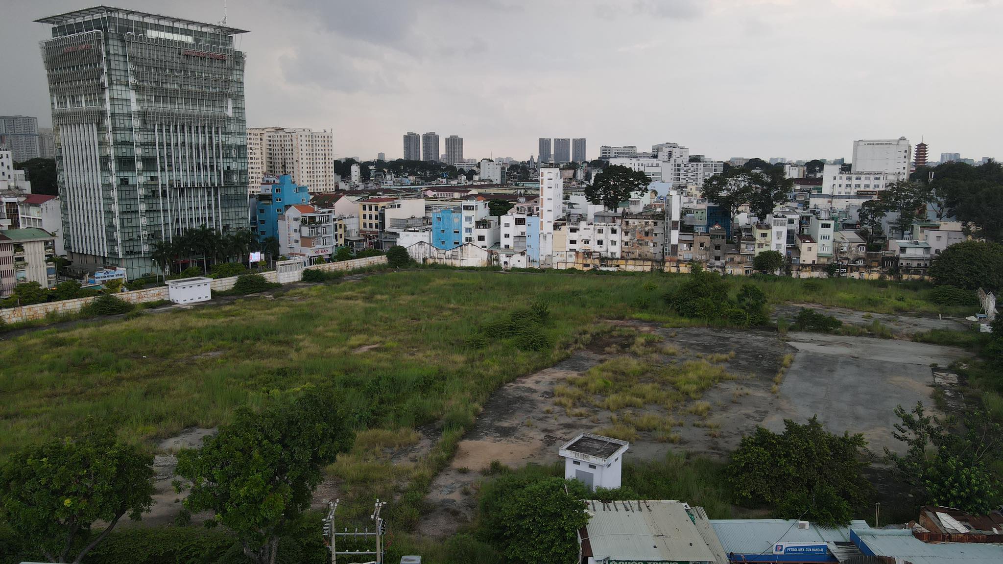 TPHCM Cận cảnh khu đất vàng hơn 30000m2 sai phạm của Vinataba 