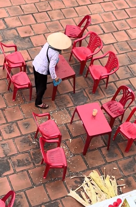 Nỗi lo an toàn thực phẩm mùa lễ hội