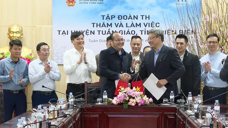 Doanh nghiệp đồng hành và hỗ trợ nhân dân Điện Biên trên mọi mặt đời sống