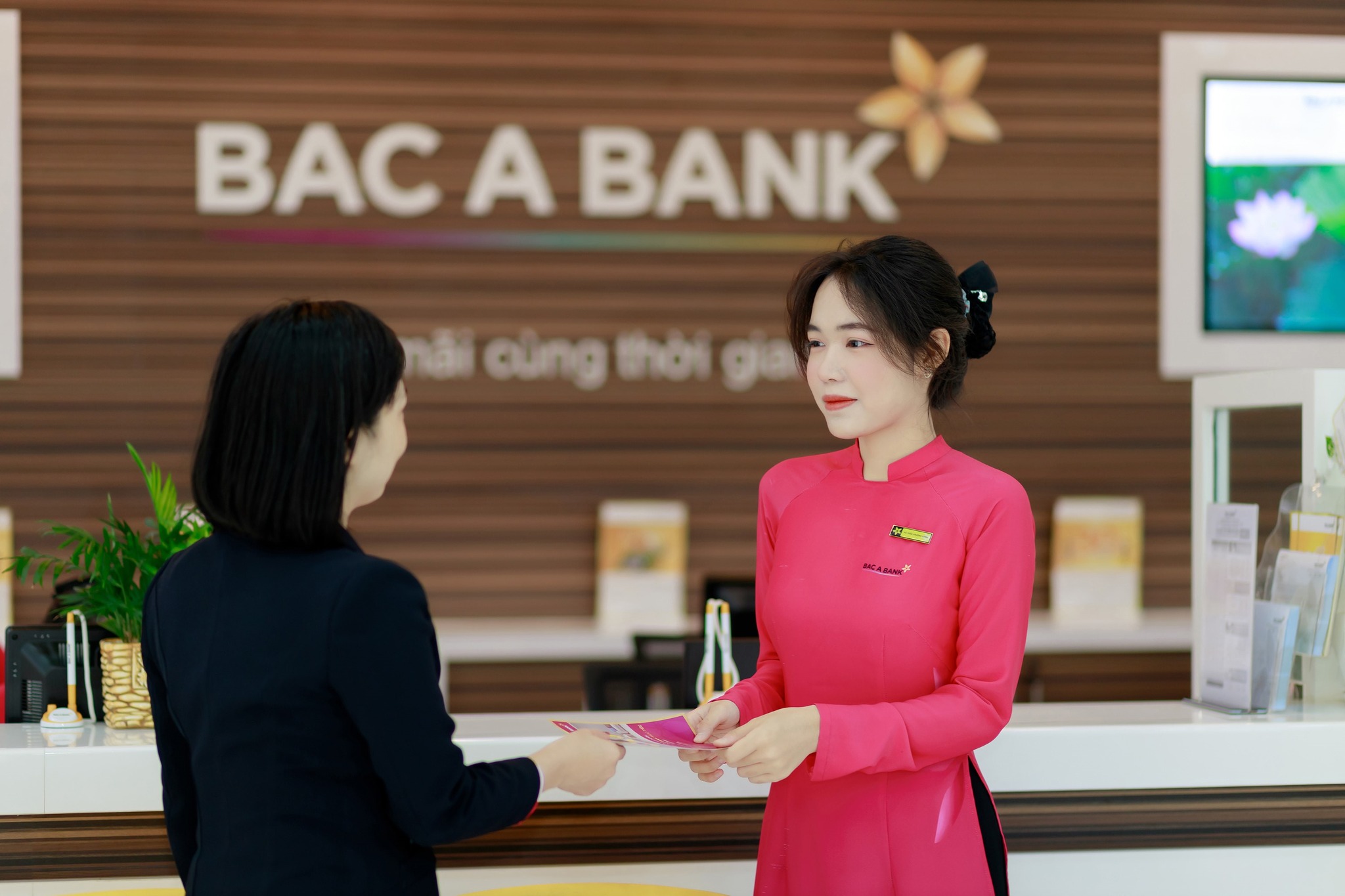 Bùng nổ ưu đãi 6000 quà tặng đặc biệt tri ân chủ tài khoản BAC A BANK