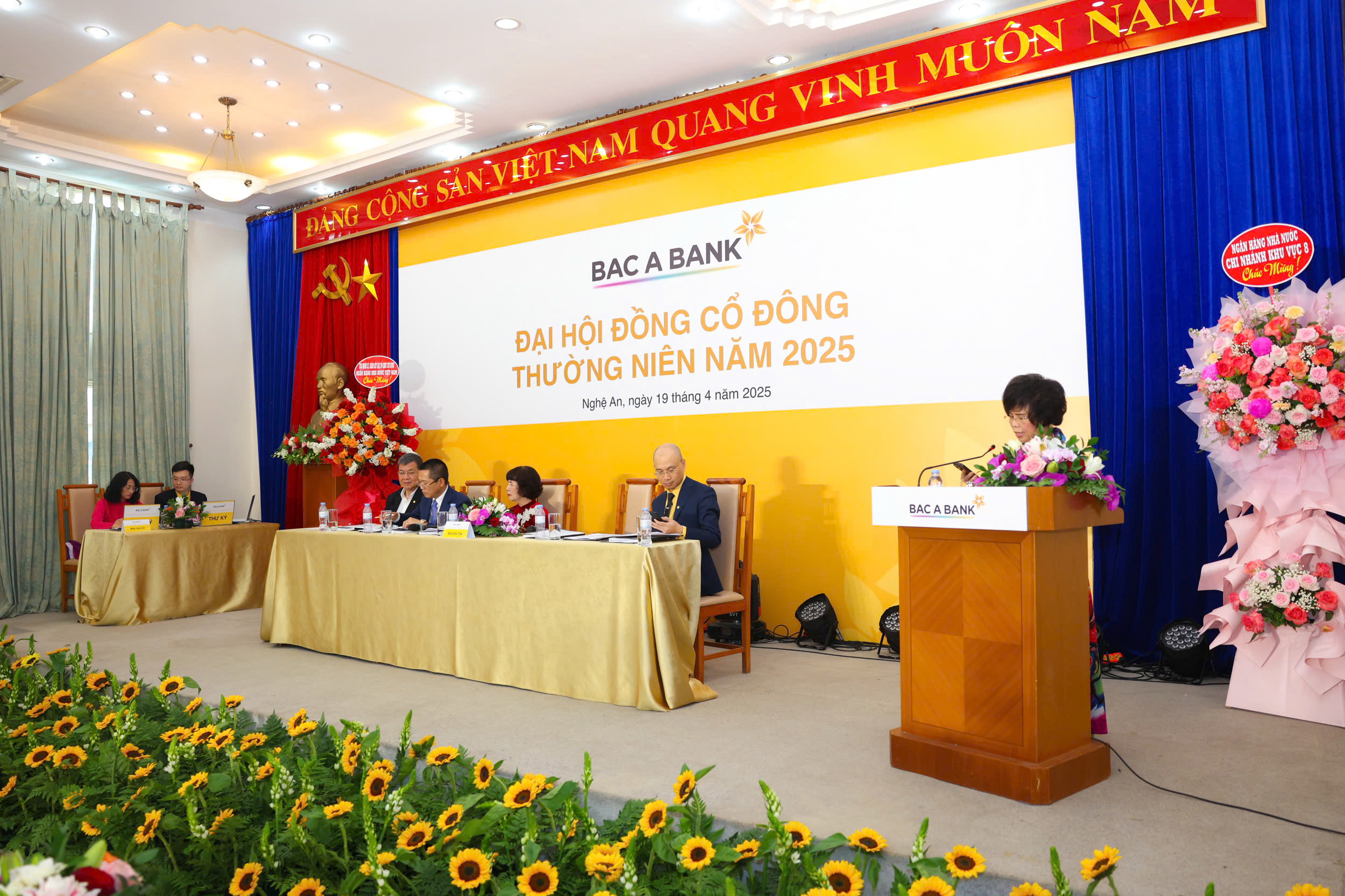 BAC A BANK thông qua phương án tăng vốn điều lệ lên 12350 tỷ đồng Thành công từ nền tảng vững chắc