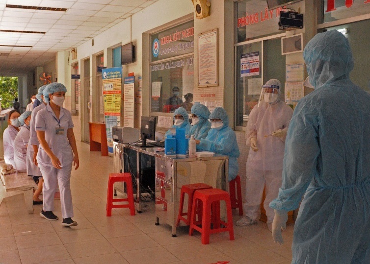 TPHCM Hai nhân viên Bệnh viện quận Tân Phú nghi mắc COVID19