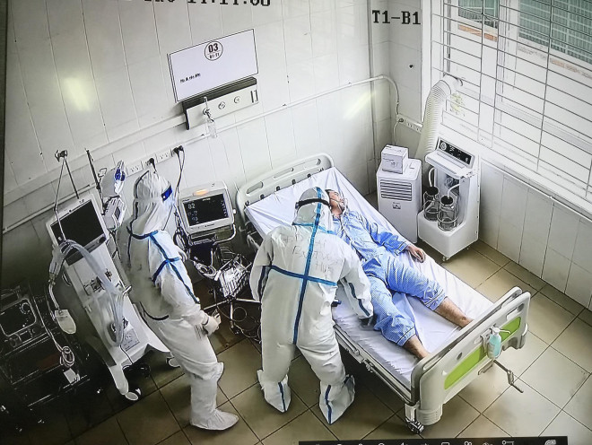 Trung tâm hồi sức tích cực lớn nhất miền Bắc đón 6 ca bệnh nặng đầu tiên