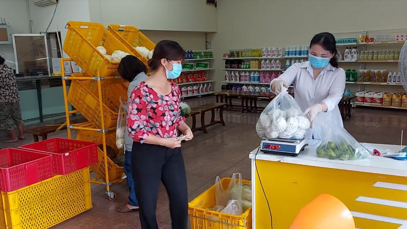 Vietnam Post kích hoạt gần 500 điểm bán hàng bình ổn