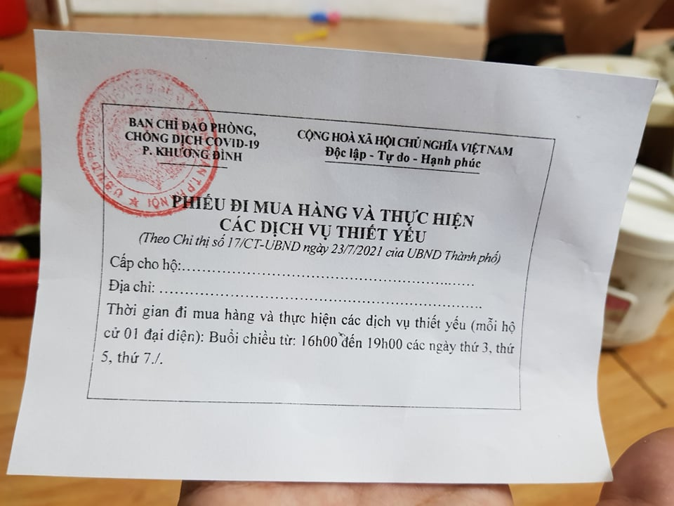 Phiếu đi chợ đã được phát tại một số phường ở Hà Nội